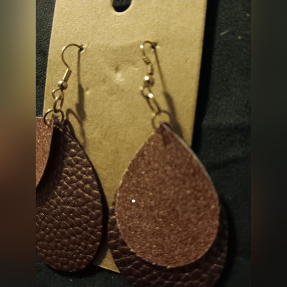 Tear drop earrings - Picture 6 of 6
